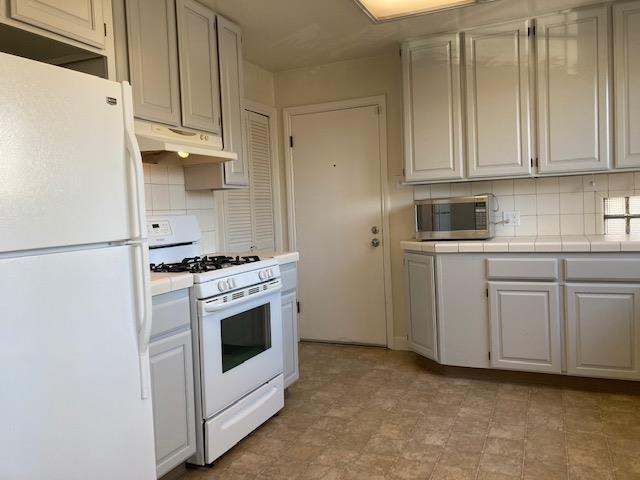 Foto del edificio - 345 Lexington Way