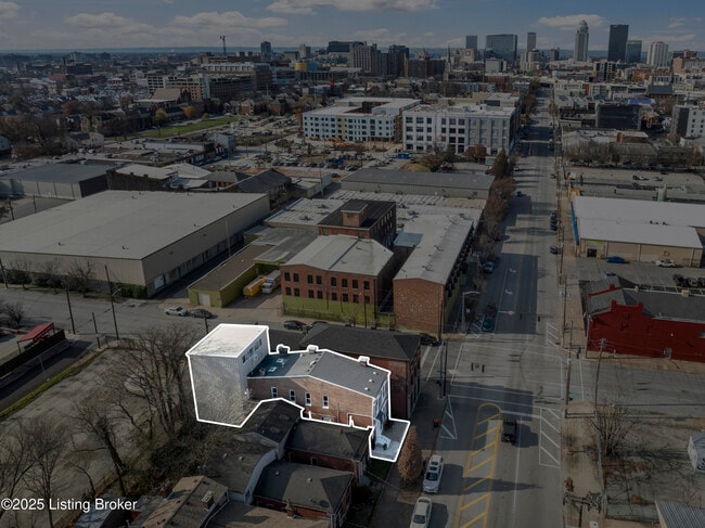 Foto del edificio - 902 E Jefferson St