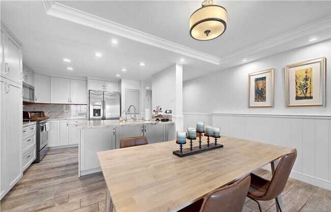 Foto del edificio - Beachfront Coastal Condo in Oceanside – In...