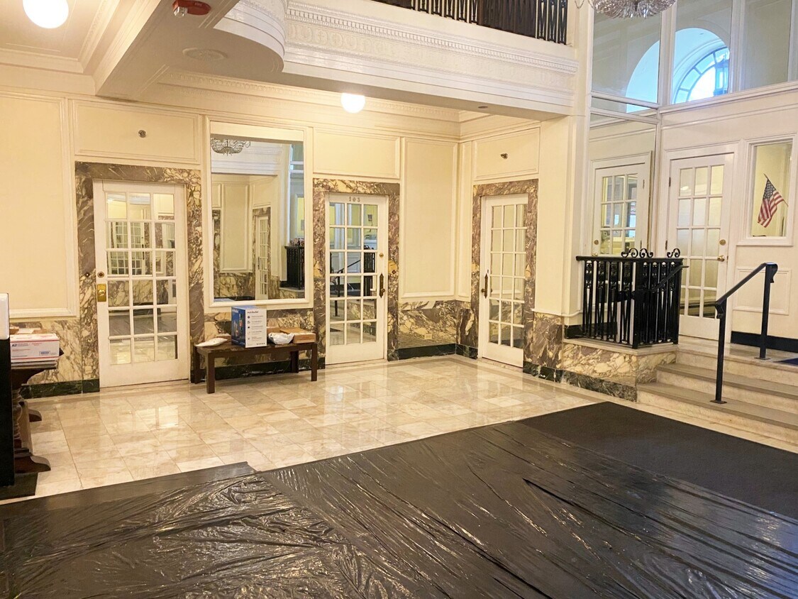 Foto principal - 466 Commonwealth Avenue