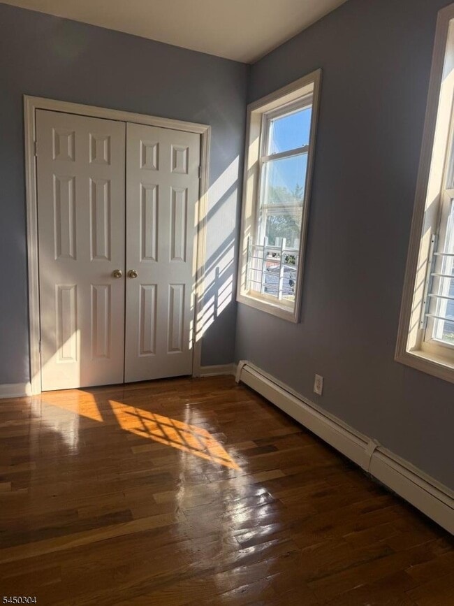 Building Photo - 951 Chancellor Ave