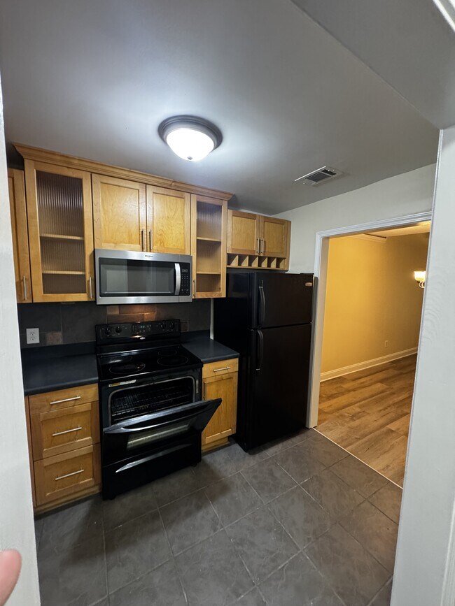 Foto del edificio - 1055 Baxter St