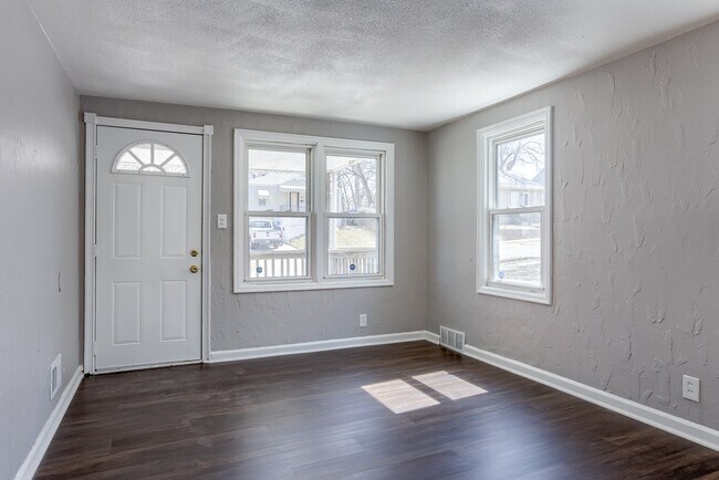 Foto del edificio - 3220 N 40th St