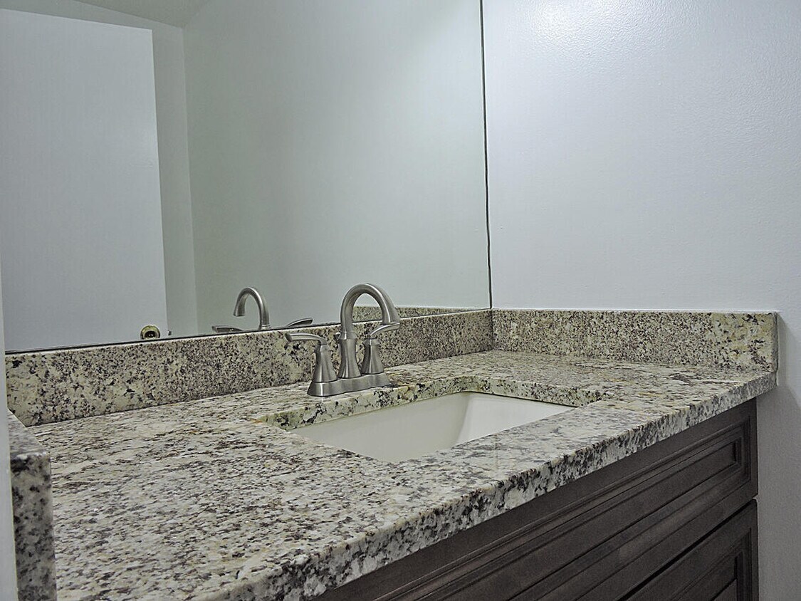 5040 Society Pl E, West Palm Beach, FL 33415 Townhome Rentals in West