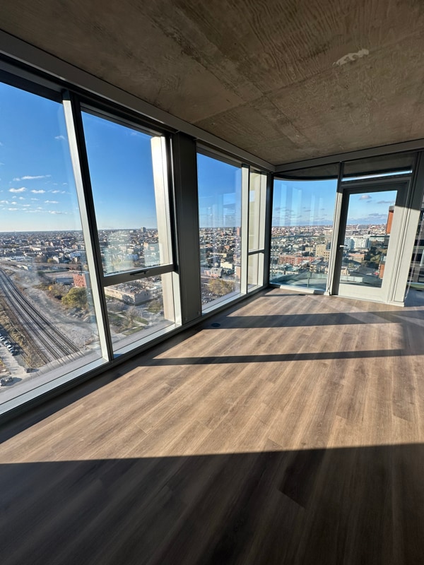 Foto principal - 315 N May St
