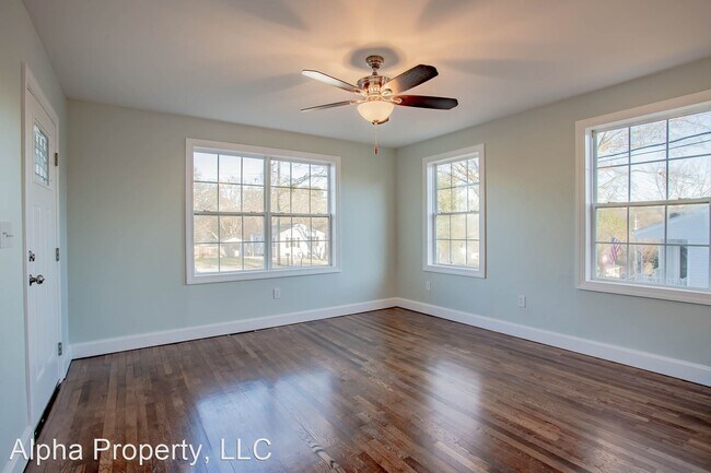 Building Photo - 2 br, 1 bath House - 108 Griffin Dr