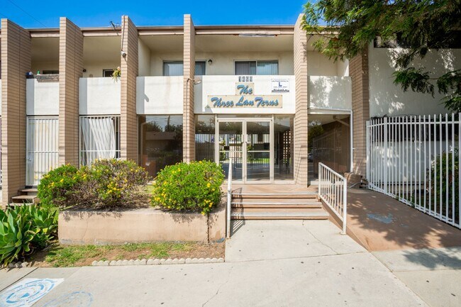Building Photo - 1499Ridg