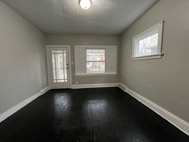 Building Photo - 12022 Griffing Ave