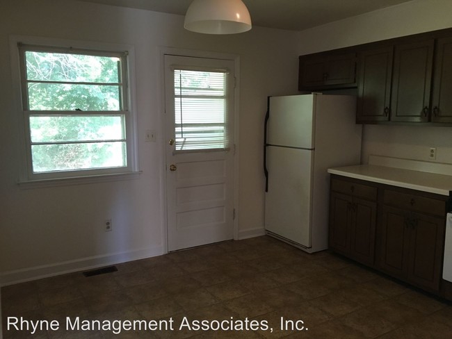 Building Photo - 1601 Trently Ct