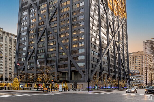 Building Photo - 175 E Delaware Pl