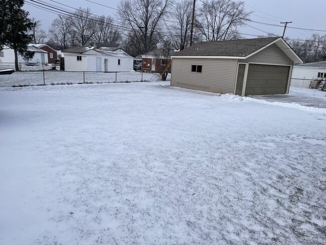 Building Photo - 4737 Laird St