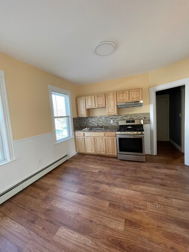 5 Crowell St Unit 2, Boston, MA 02124 Apartments in Boston, MA