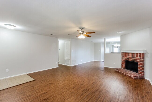 Foto del edificio - 314 Coneflower Dr