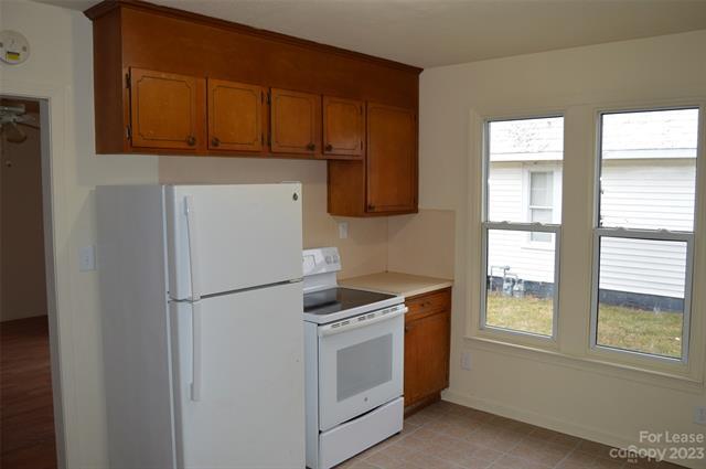 Building Photo - 212 Wilson St