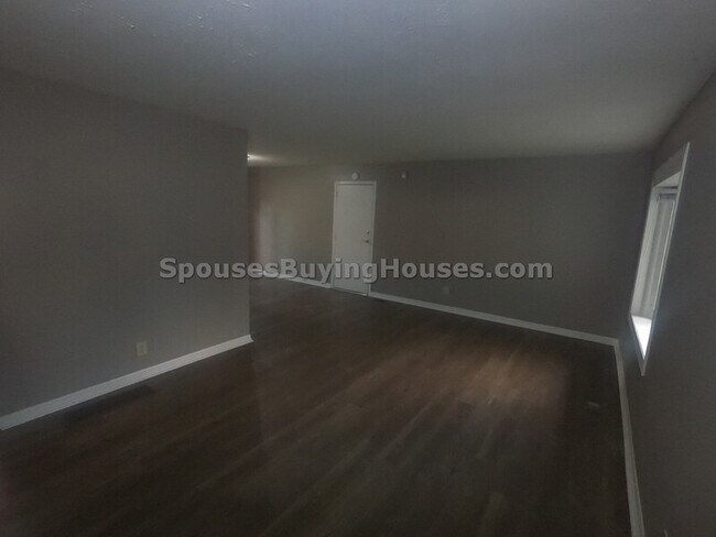 Foto del edificio - 3530 Maura Ln