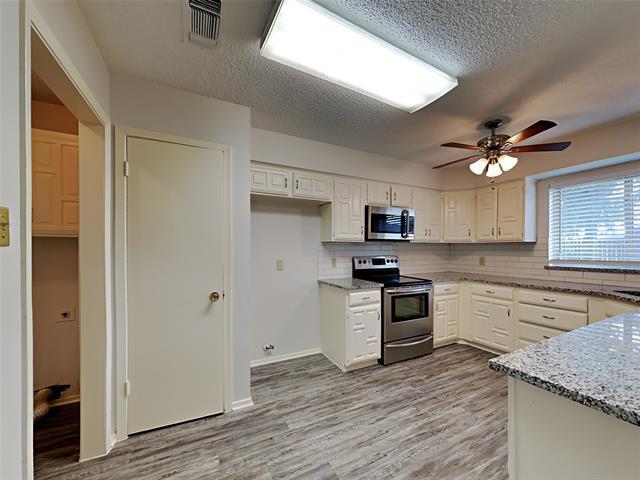 Building Photo - 3502 Palomino Dr