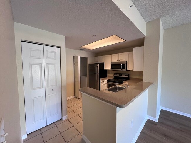 Building Photo - 2808 Amalei Dr