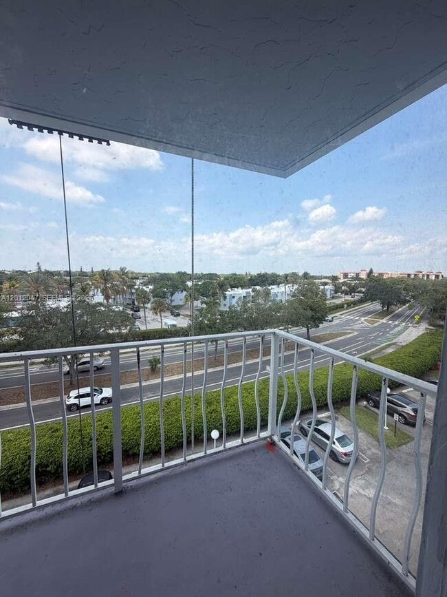 Building Photo - 500 Executive Center Dr
