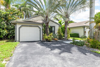 Building Photo - 2533 Bedford Mews Dr