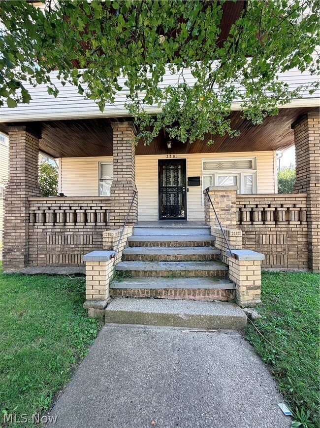 Building Photo - 2801 E 125th St
