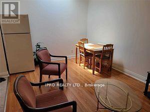 Photo du bâtiment - 1723 Bayview Ave
