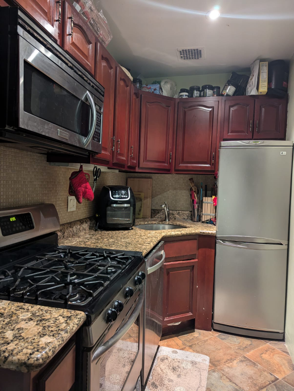 Foto del edificio - 421 E 78th St