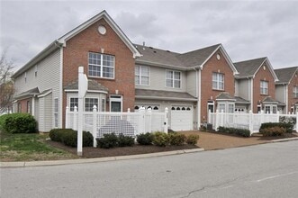 Building Photo - 400 Bembridge Ln
