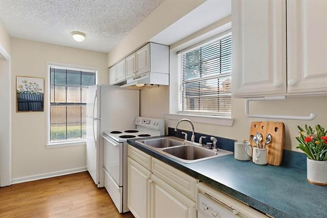 Foto del edificio - 5320 Columbia Ave