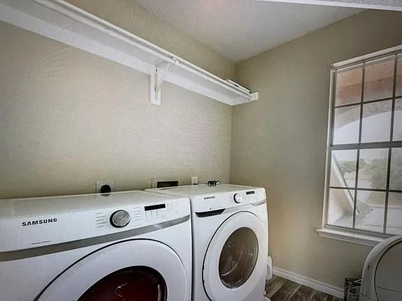 Foto del edificio - 322 Ashley Oak Ln