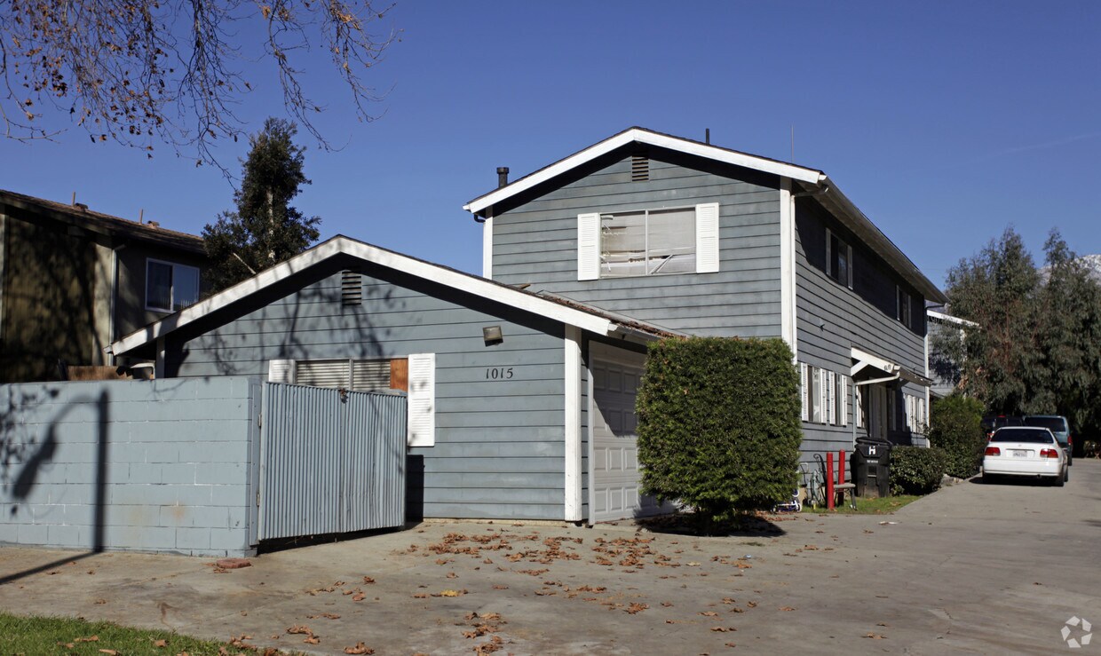 Building Photo - 1015 E Deodar St