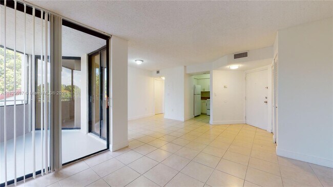 Building Photo - 8215 SW 152nd Ave