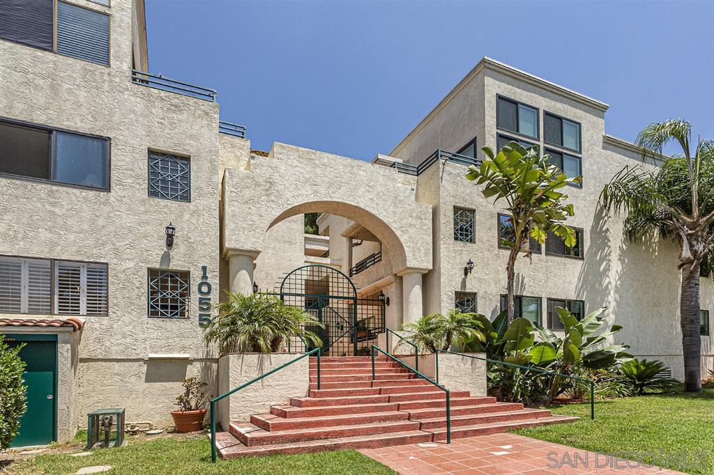 Foto principal - 1055 Donahue St