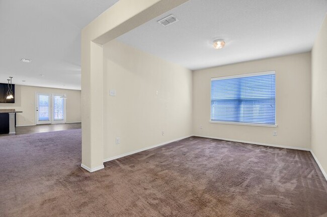 Building Photo - 913 Swan Ridge Dr