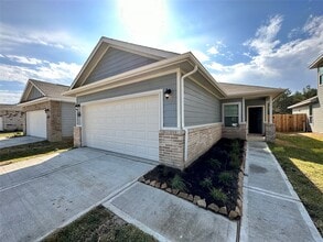 Building Photo - 16580 Moss Ln