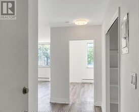 Building Photo - 18 Kenrae Rd