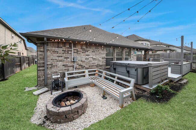 Foto del edificio - 10719 Lacaille Ln