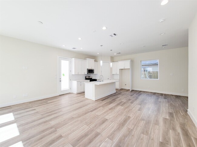 Foto del edificio - 5931 Beall St