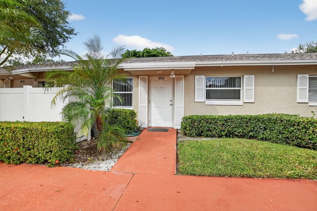 Building Photo - 18715 Candlewick Dr