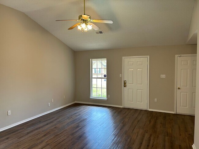 Building Photo - 5601 Donald Dr