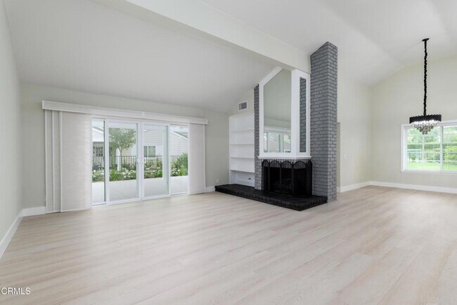 Foto del edificio - 1125 Stoneybrook Ln