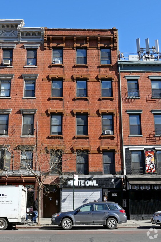 Building Photo - 166 First Ave
