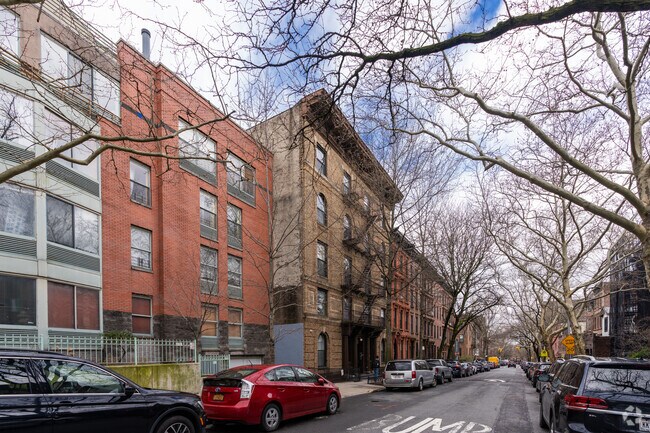 Building Photo - 96 Sterling Pl