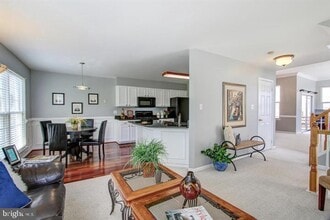Building Photo - 46740 Graham Cove Square
