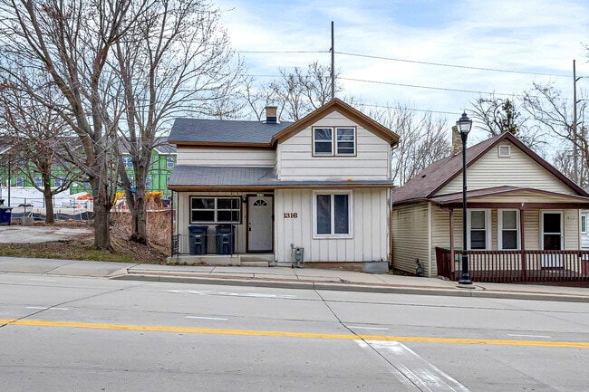 Building Photo - 1316 Indiana Ave