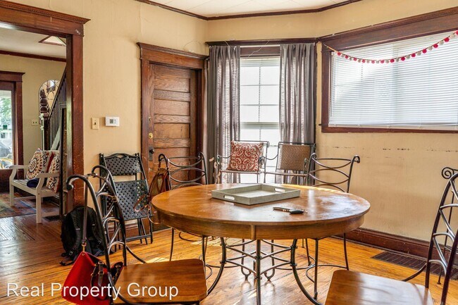 Foto del edificio - 5 br, 2 bath House - 1501 Wilson Ave.