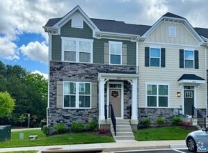 Building Photo - 2034 Landon Ln