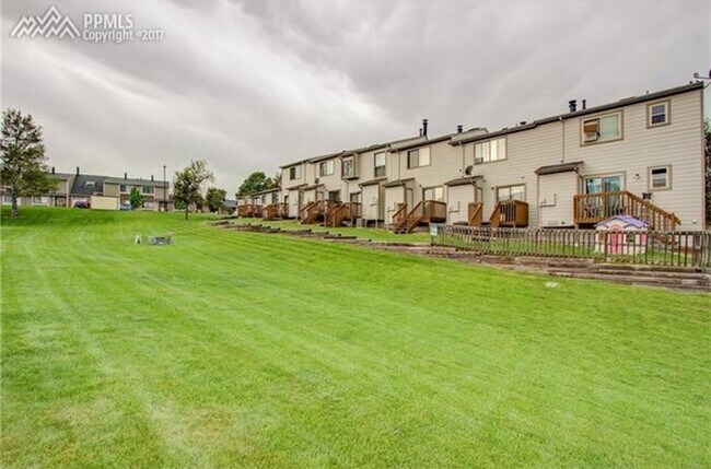 Foto del edificio - 5517 Mansfield Ct