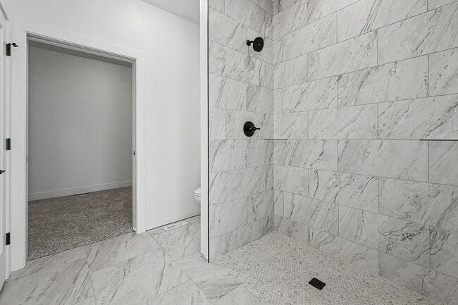 Building Photo - 1326 Heights Ct