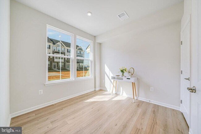 Foto del edificio - 4724 Torrey Ln