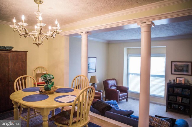 Foto del edificio - 7132 Eden Brook Dr